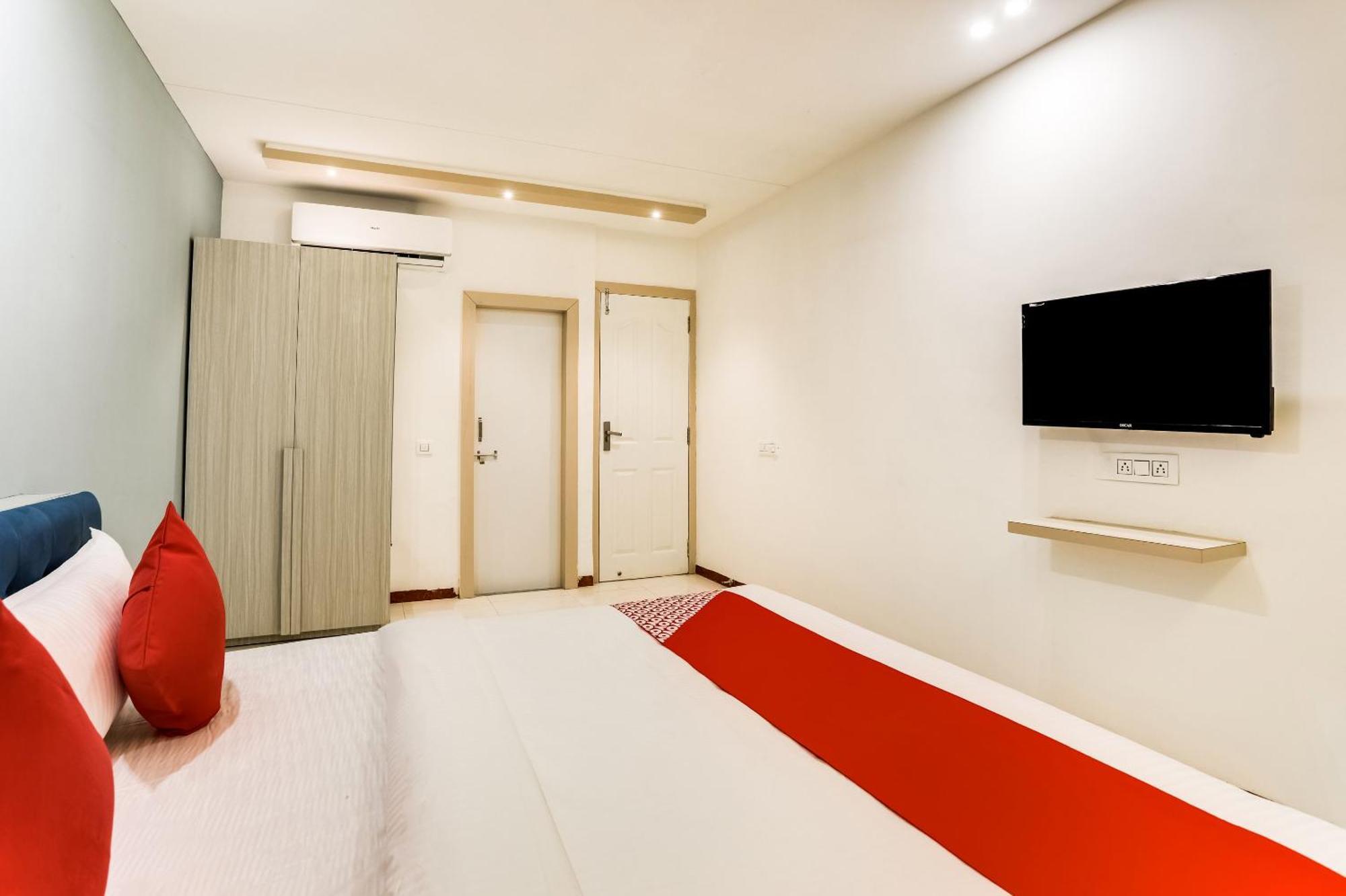 Hotel O Omkar Indore Bagian luar foto
